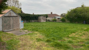 Plot for sale in Sutton-on-Trent photo